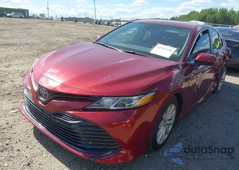 2020 Toyota Camry Le из США, поврежденный, VIN 4T1C11AK5LU901261